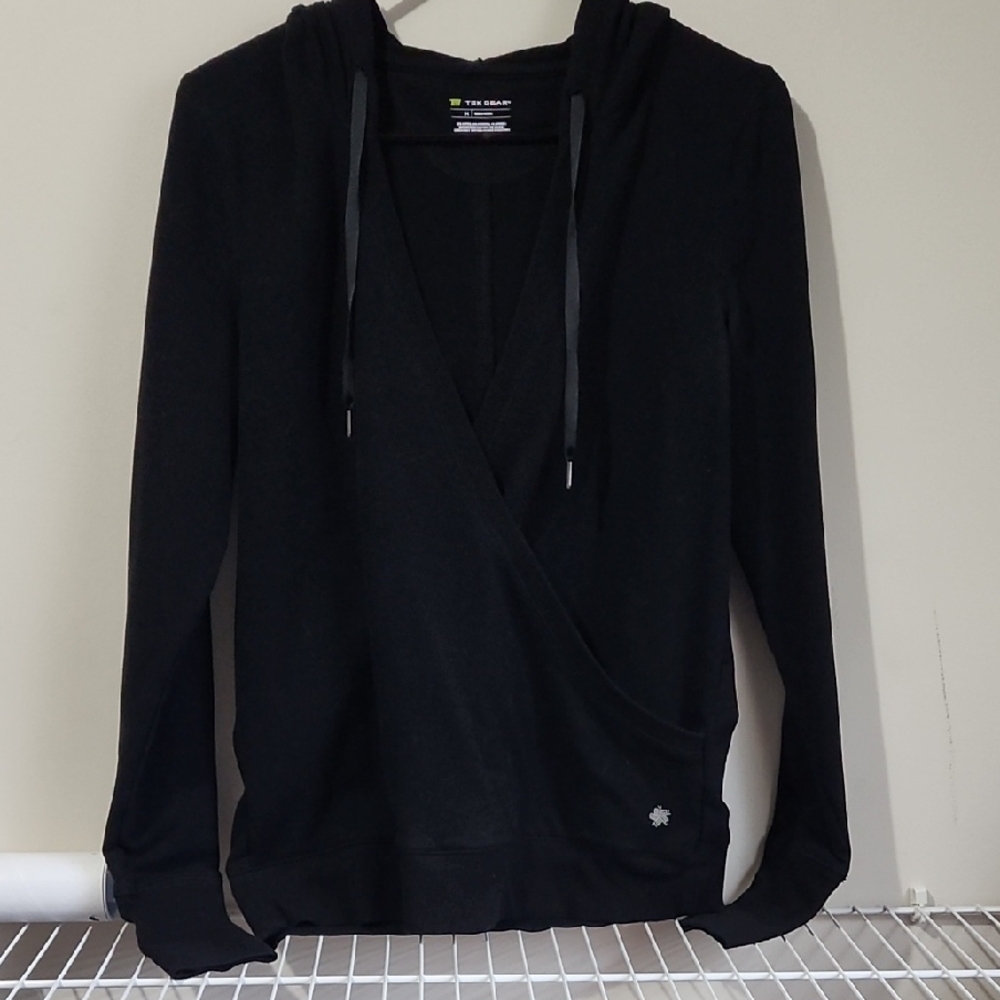 Tek Gear Black V-Neck Sweater